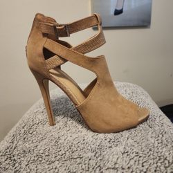Tan Heels