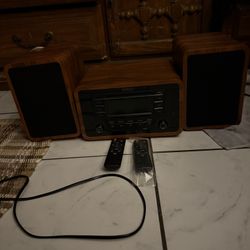 KEIID CD PLAYER/stereo W Bluetooth And 2 Remotes. 