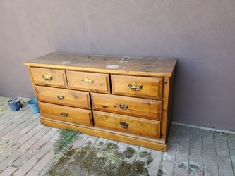 Dresser