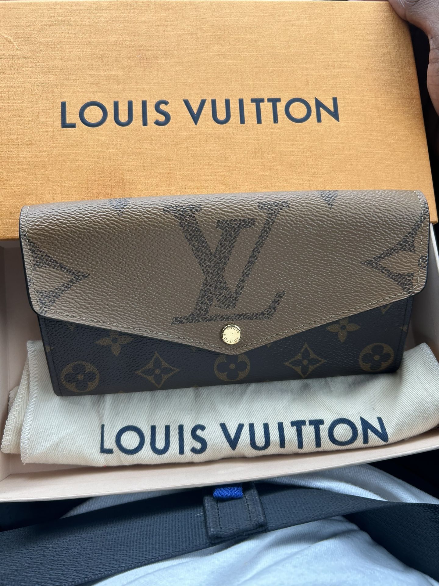 Louis Vuitton Wallet (NEW)