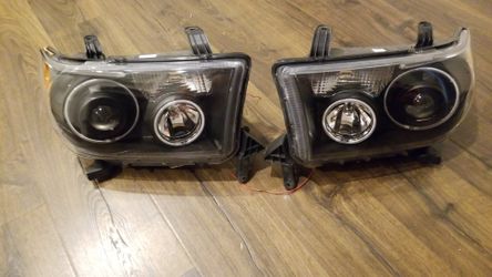 Toyota Tundra Headlights 2006-2013