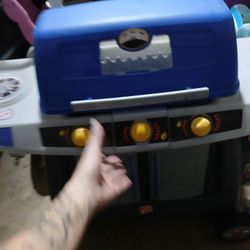 Kids Play Grill