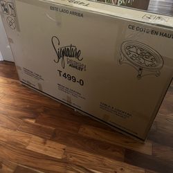 Cocktail Table 