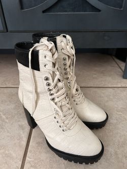 Auth. VINCE CAMUTO Ermania White Leather Block Heel Platform Boots US 9.5M