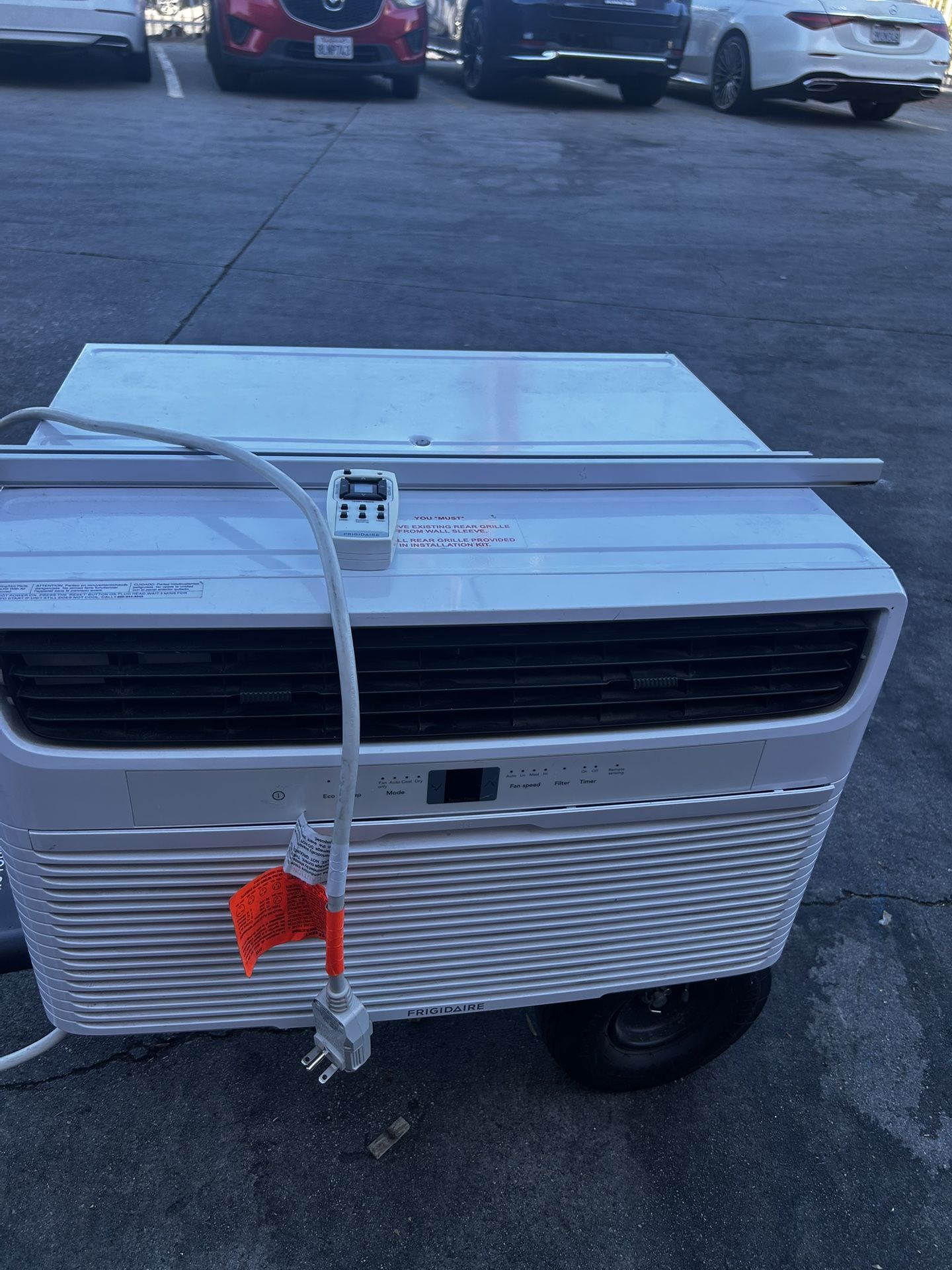 Air Conditioner (14000 BTU)