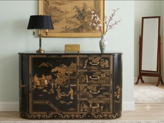 Vintage Chinese side board/storage dresser 
53 x 18.5 and 33 inch Height 
Very sturdy Clean condition 
Some wear on the top and some scratches around 