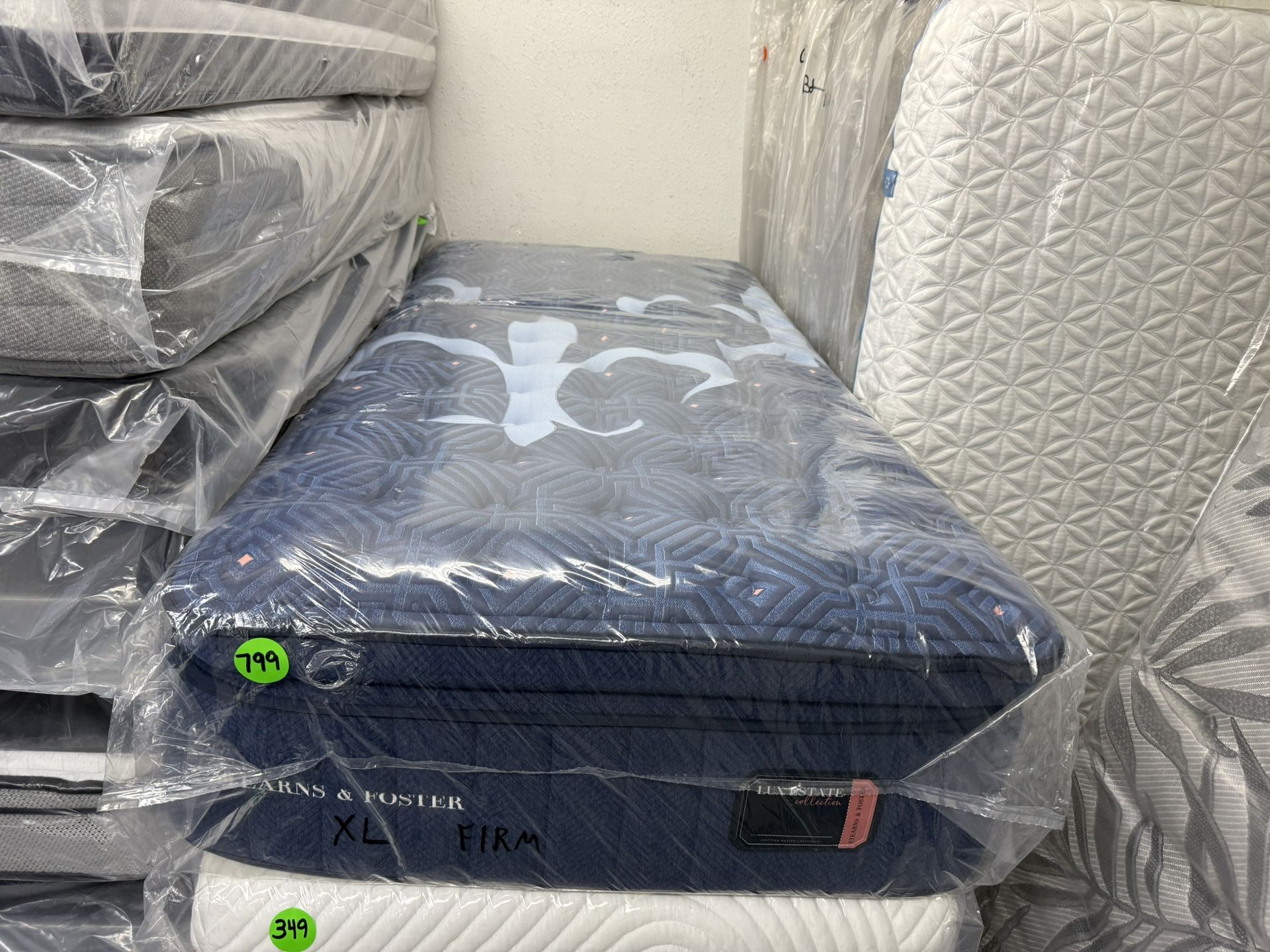 TWIN XL STEARNS & FOSTER LUX ESTATE (FIRM) PILLOW TOP MATTRESS & BOX SPRING BED SET