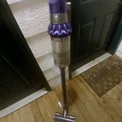 Dyson V11 Cordless 