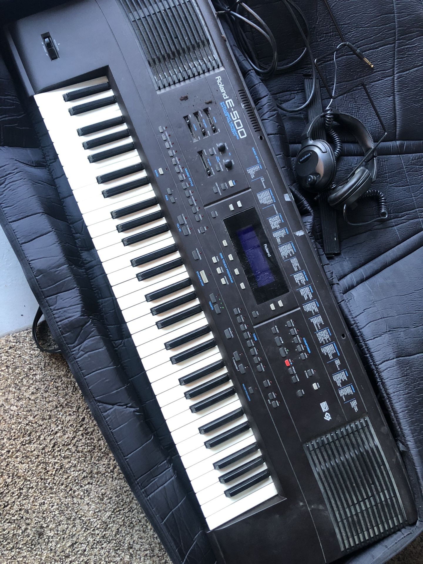 Roland E-500 Keyboard