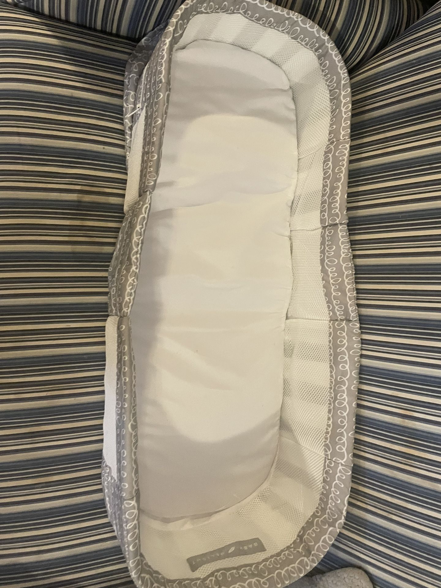 Baby Delight Snuggle Nest