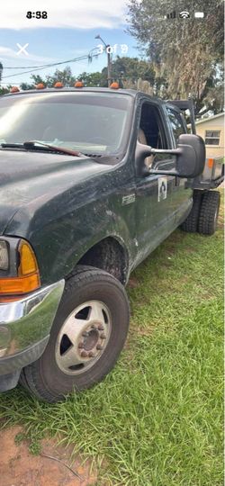 Ford F-350 Flatbed Truck gas