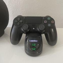 PS4 Slim 1Tb + 10 Games