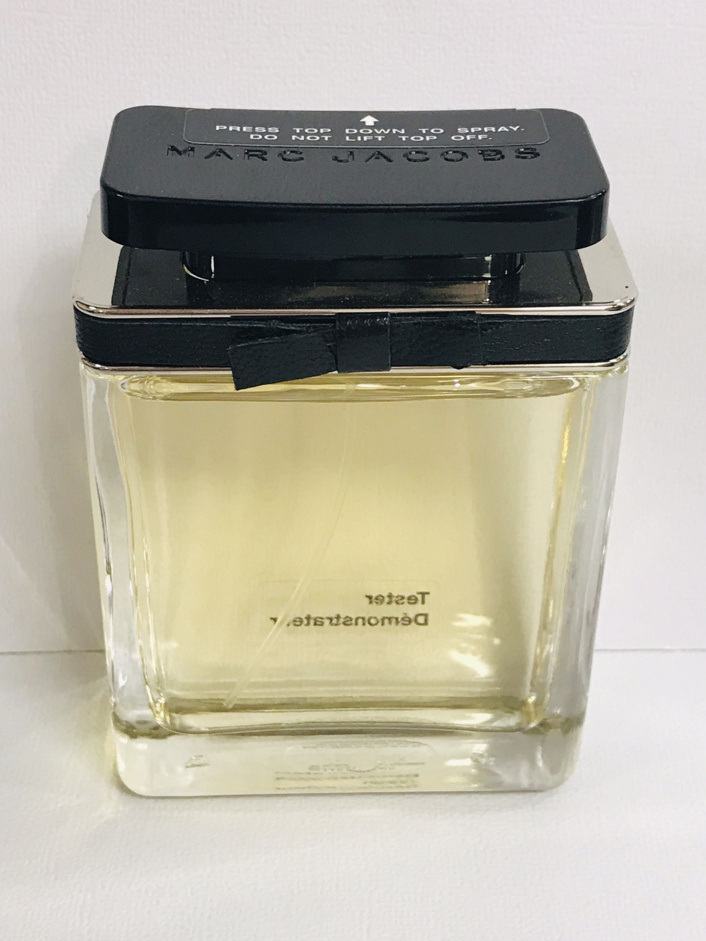 100 % AUTHENTIC MARC JACOBS PERFUME FOR WOMEN 3.4OZ (100ML) (BRAND NEW TESTER BOX). 100% ORIGINAL