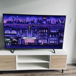 Hisense 58” Roku Smart TV + Modern TV Stand – Like New!