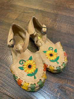 Toddler girl Mexican sandals size 9/10c