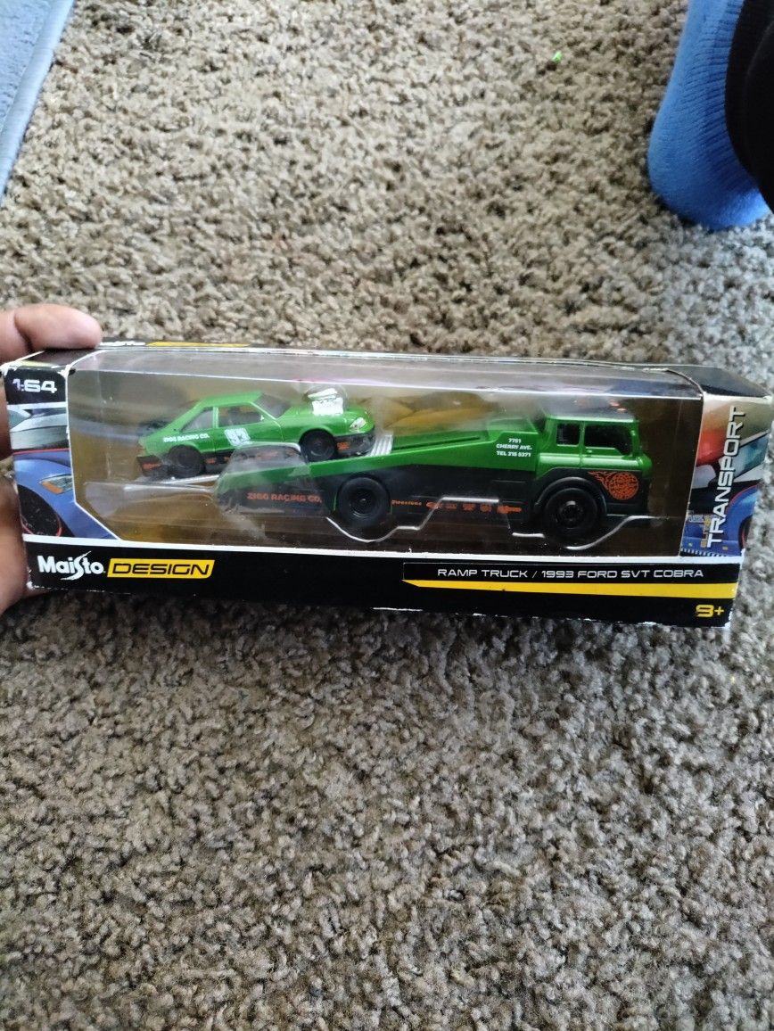 Maisto 1:64 Scale Svt Cobra N Ramp Truck