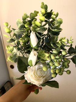 Artificial Flower Bouquet for Engagement Photo/ Wedding