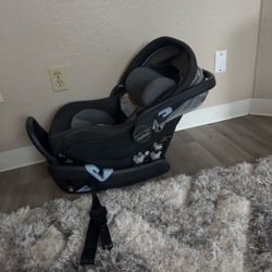 Peg Perego Primo Viaggio Infant Car Seat & Base