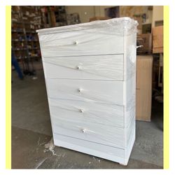 Dresser/ Five drawers dresser