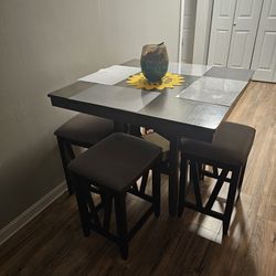Dining Set Table With 4 Bar Stools 