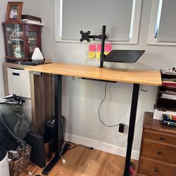 Adjustable Standing Desk with Bamboo top & removable monitor arm