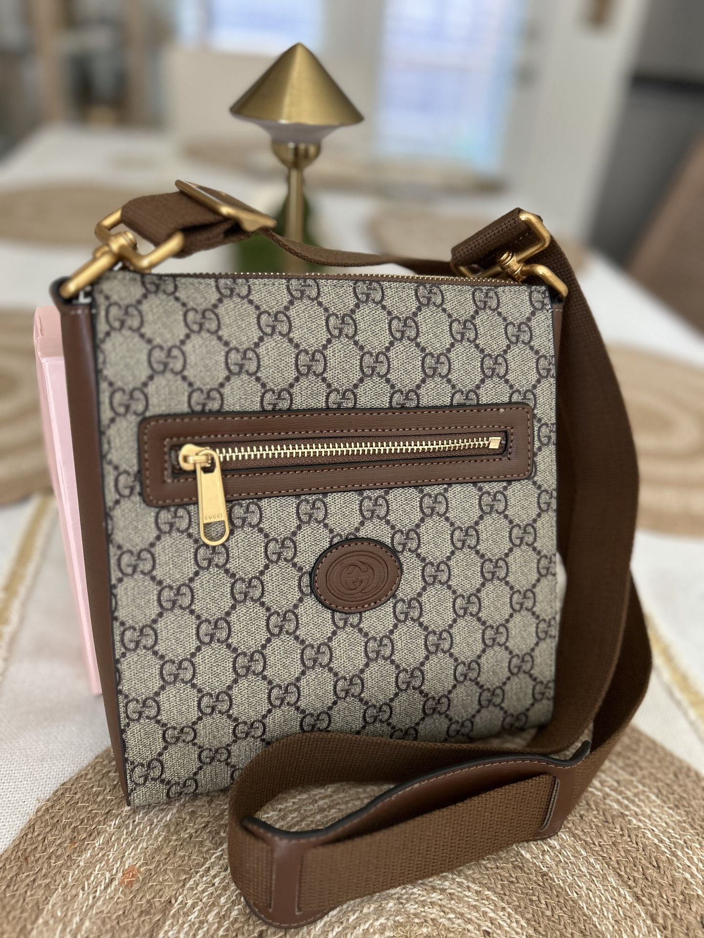 $350 Brand New Handbag/ Quick Ship Or Drop off