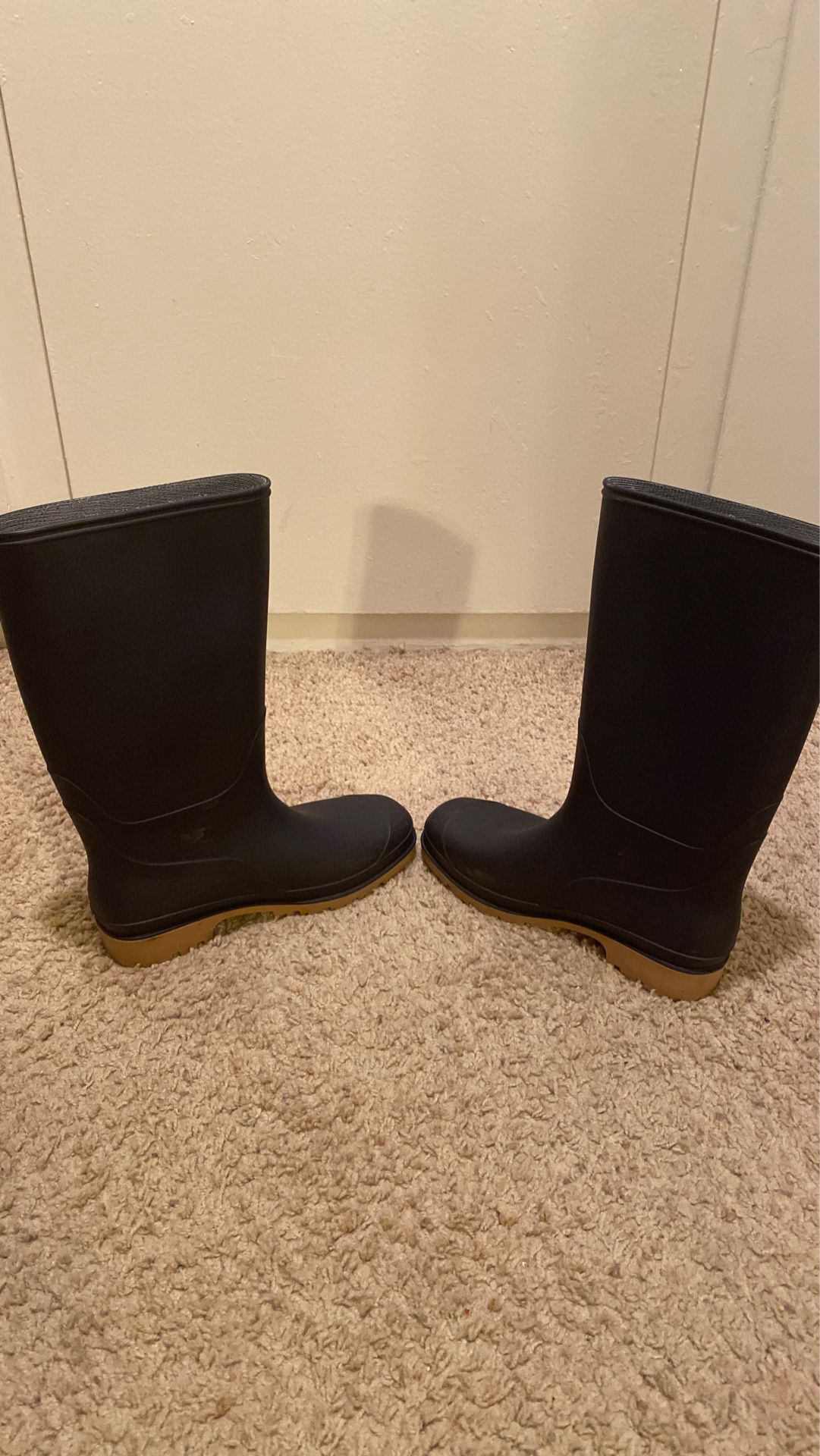 Rain boots navy blue size 8.5 US