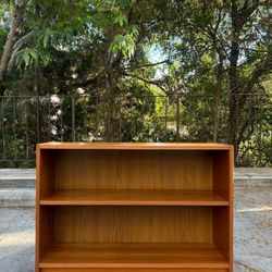 Vintage Danish Modern Mid Century Modern Teak Bookshelf Bookcase Organizer