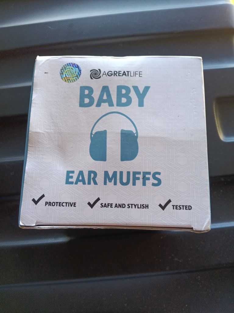 A GreatLife Baby Ear Muffs