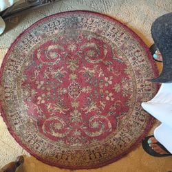 Round Rug