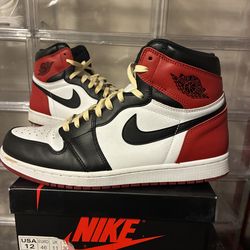 Jordan 1 black toe sz 12