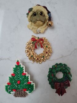 Vintage Christams Brooches