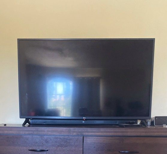 50 Inches TV LG Brand