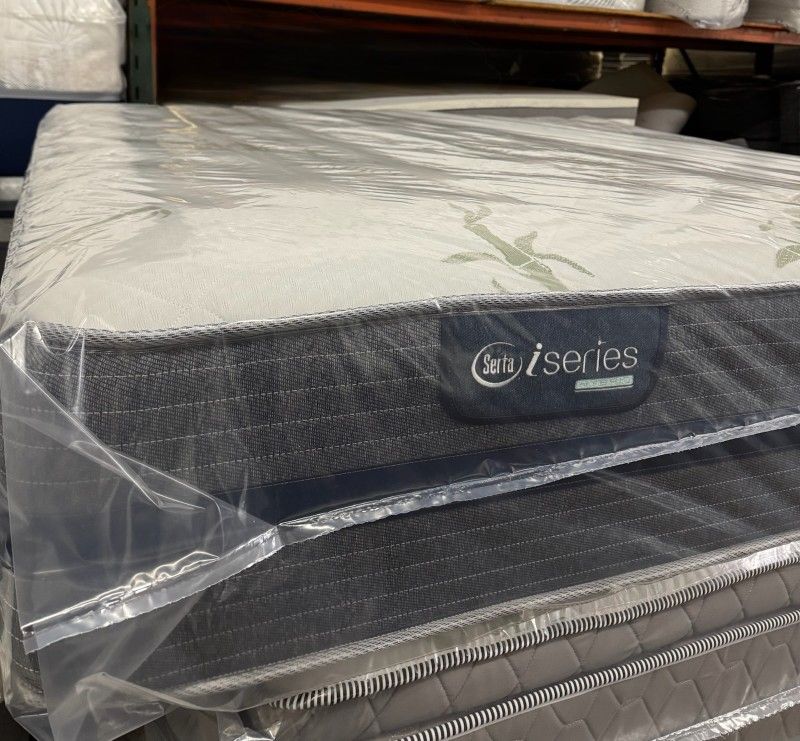 New King Mattress Serta Hybird