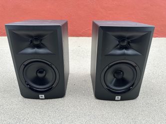 Used JBL LSR305 Pair Powered Monitor