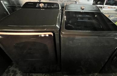 Samsung XL Washer 5.5 cu. ft. Auto Dispenser System And Dryer 7.5 cu. ft. In Black Rose Champagne.