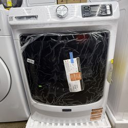 Brand new Maytag 5 cu. ft. Front Load Washer in White with Pet Pro Option