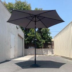 New in box $70 Patio Umbrella Set (10 FT Umbrella and 26lbs Weight Base) Tilt Crank, Outdoor Garden Market