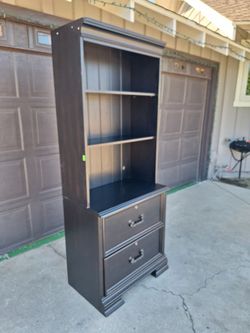 Bookshelf dresser