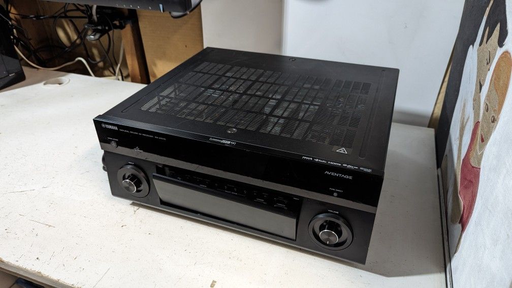 Yamaha RX-A1010 AV 7.2 Channel Receiver Aventage