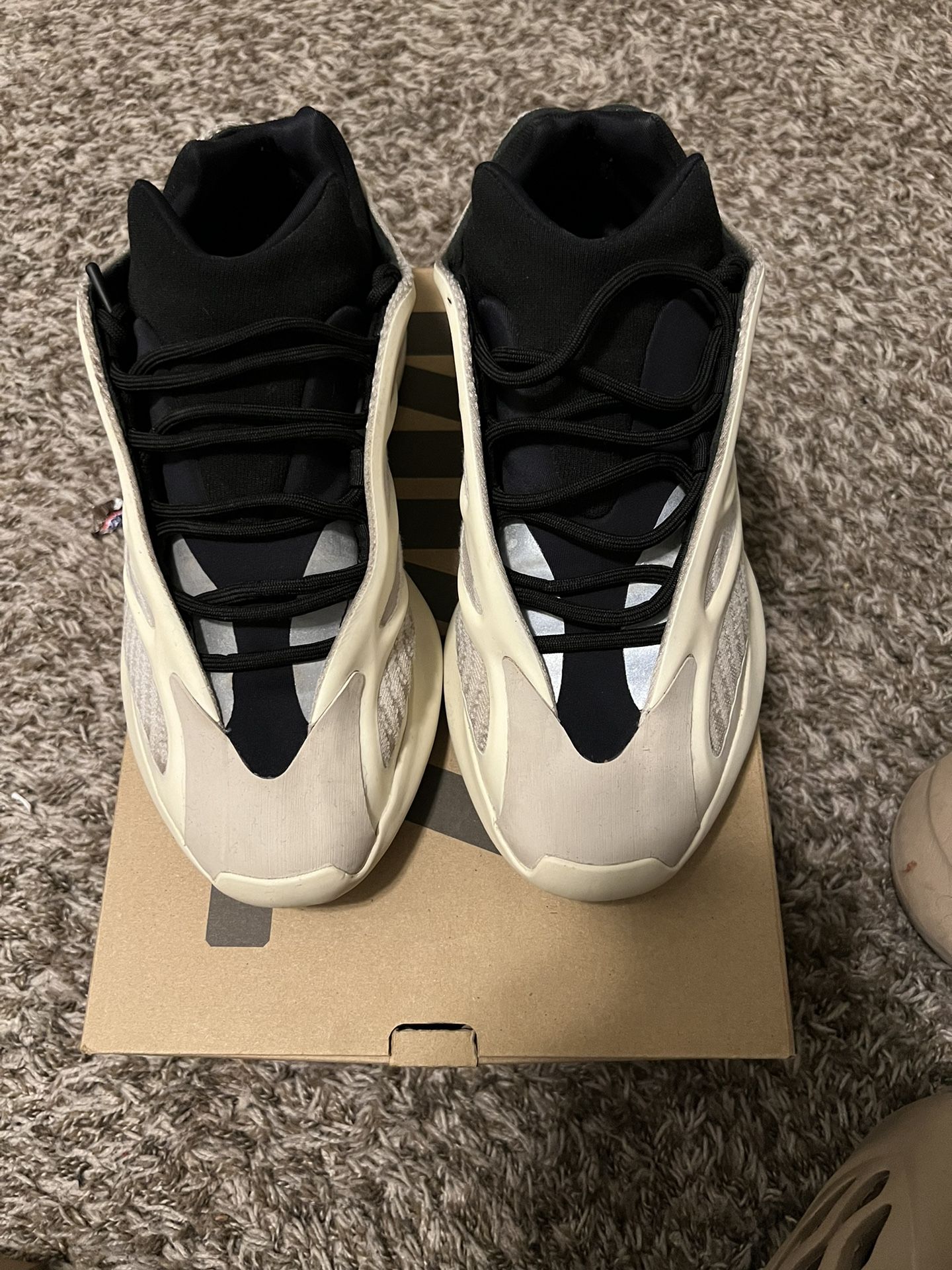 Yeezy 700 V3 Azael for Sale in Everett WA OfferUp