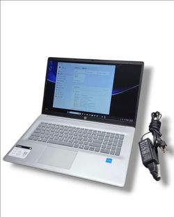 HP Intel Core i3 17 inch Laptop 8GB Ram 256GB SSD