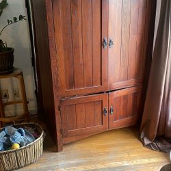 Armoire Entertainment Center