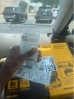 Brand New DEWALT ATOMIC 20V MAX Cordless Nail Gun