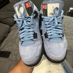 Jordan 4 University Blue 