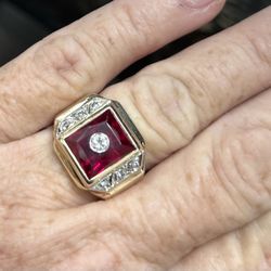 Men’s 10K Yellow Gold Cluster Ring Sz 8