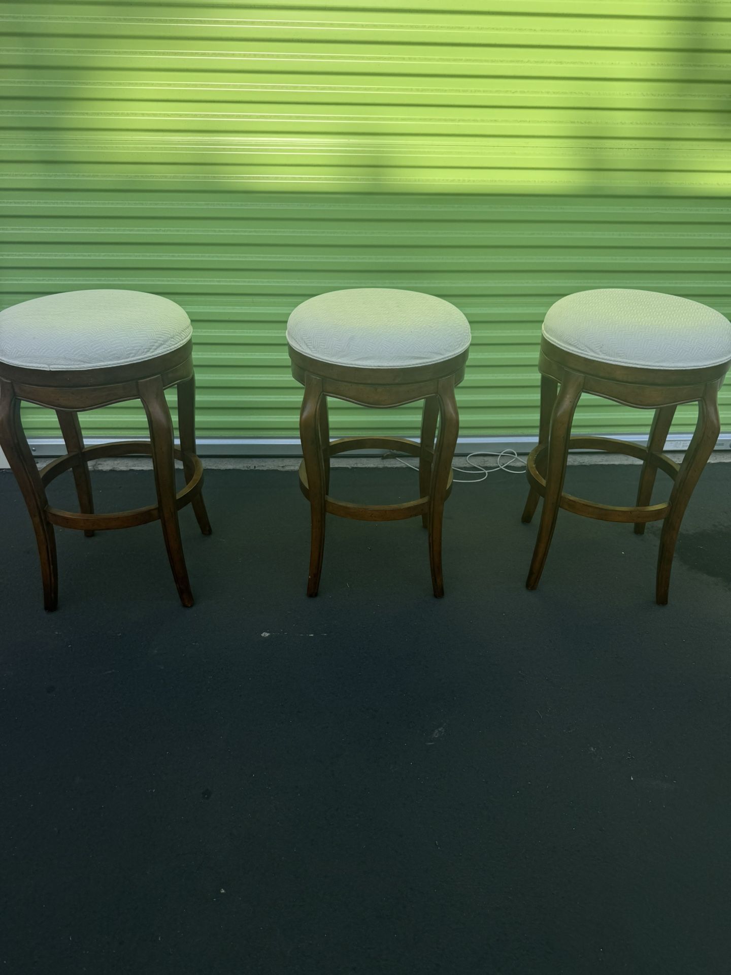 Amazing 3 Bar Stool Set