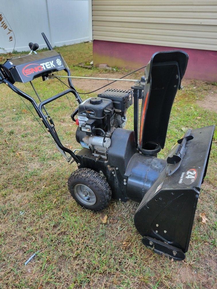 24" SNOWBLOWER
