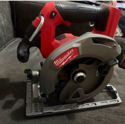 Brand new circular saw m18 fuel ( tool only