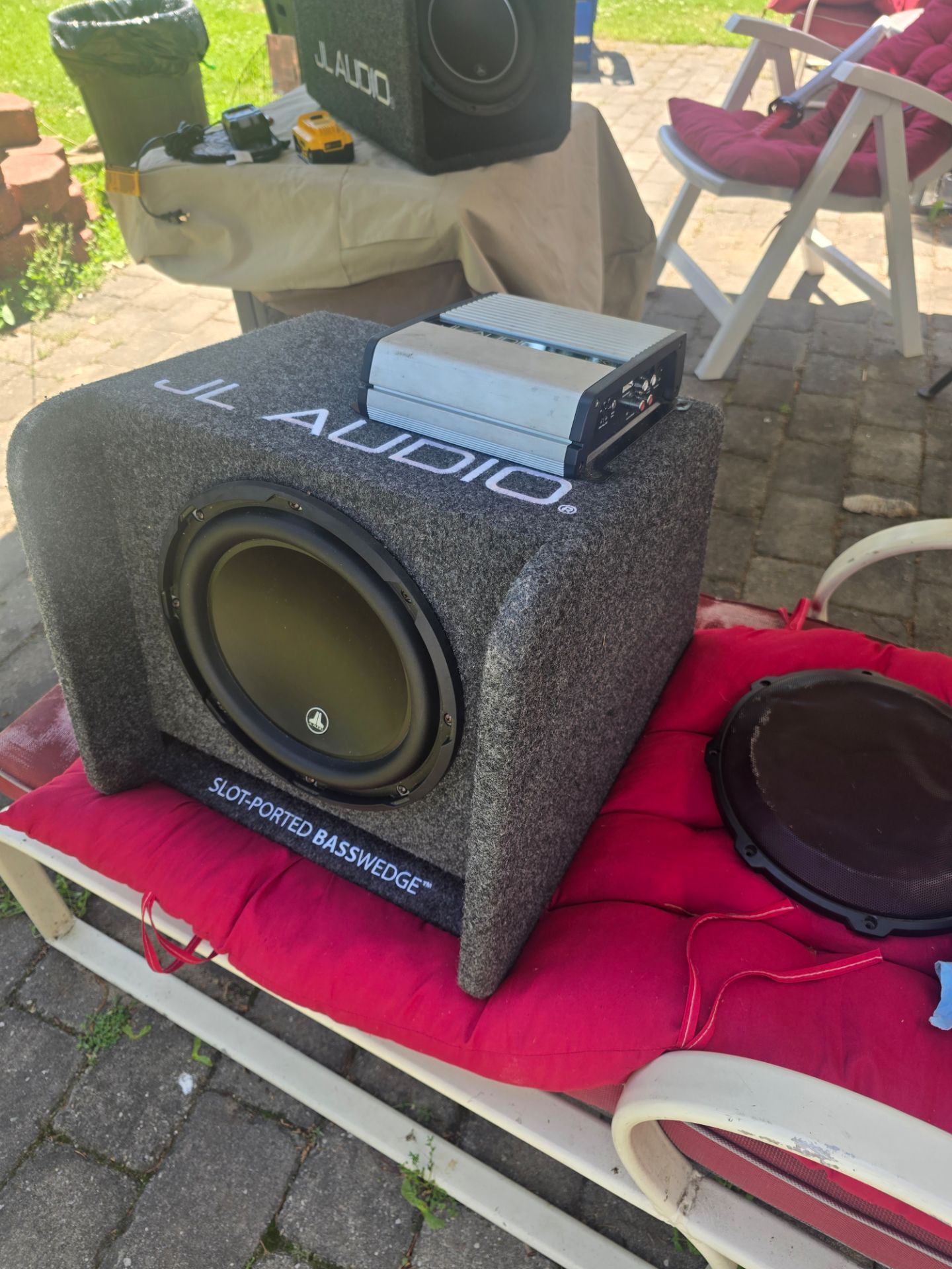 Jl 10w3 sumbofer y amplificador